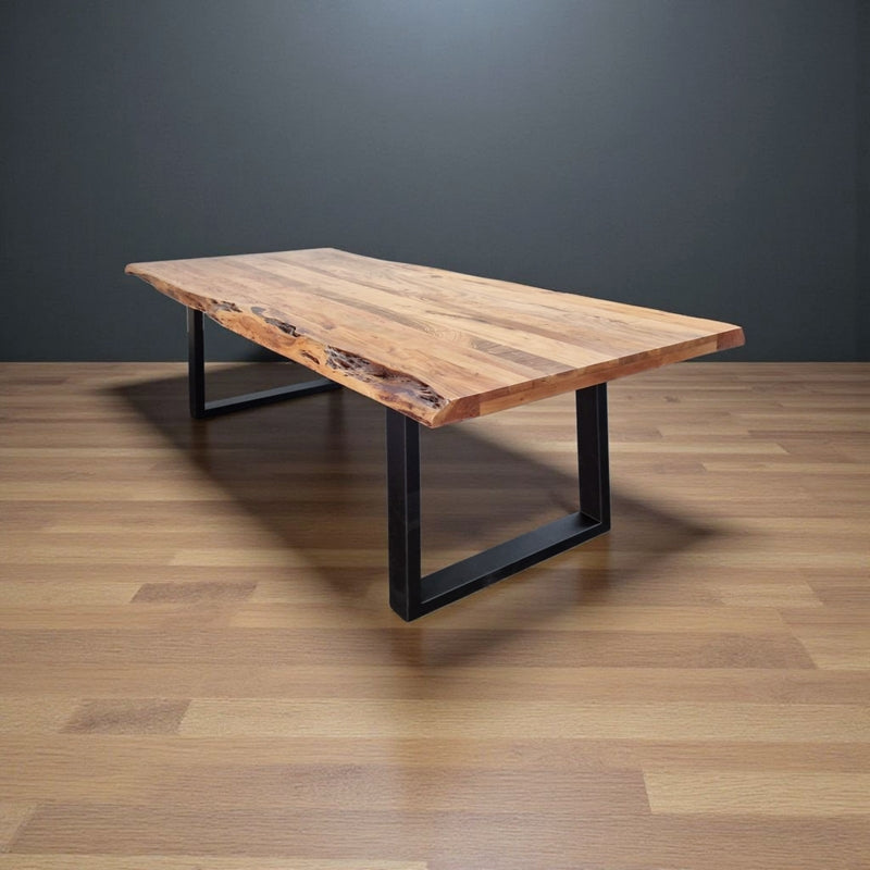 Esstische aus Akazie Massivholz – mit Baumkante & U-Gestell Schwarz