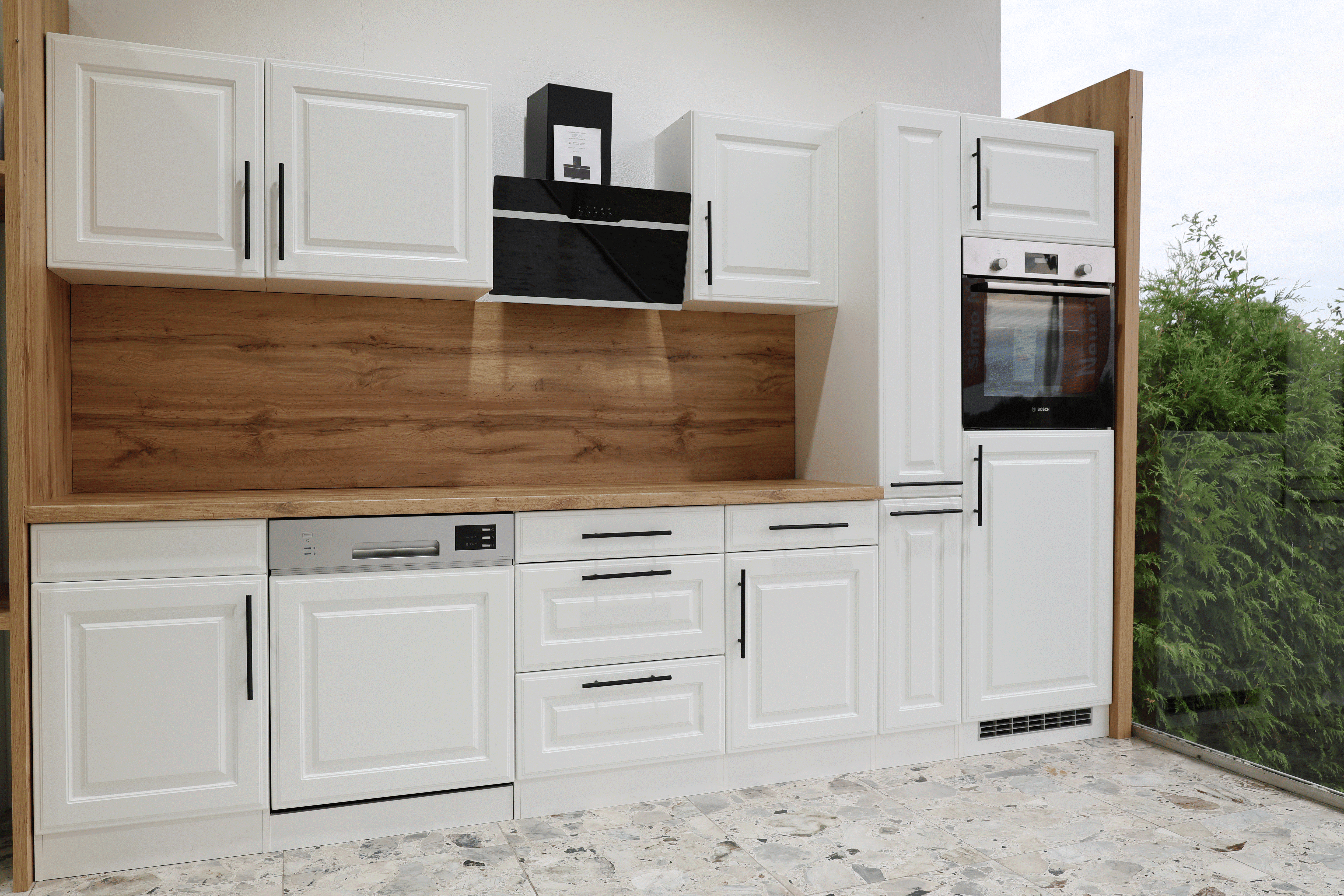 Moderne Landhausküche 310 cm – Weiß – Soft-Close & Premium-Auszüge – inkl. 5 Elektrogeräte & Nischenrückwand – Made in Germany