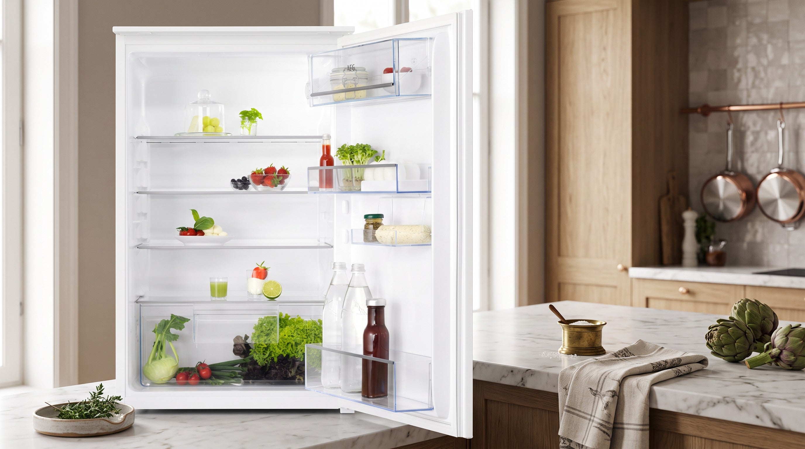 Einbaukühlschrank Hoch Ca 88cm AEG G880E1 flexiblem Stauraum und LED-Beleuchtung