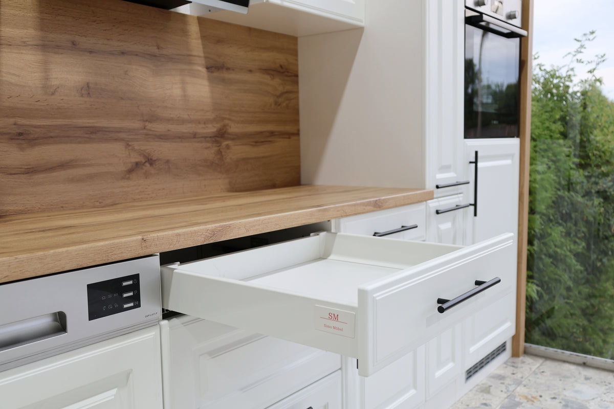 Landhaus Küche ROMA 310 cm – Weiß – Soft-Close &amp; Premium-Auszüge – inkl. 5 Elektrogeräte &amp; Nischenrückwand – Made in Germany