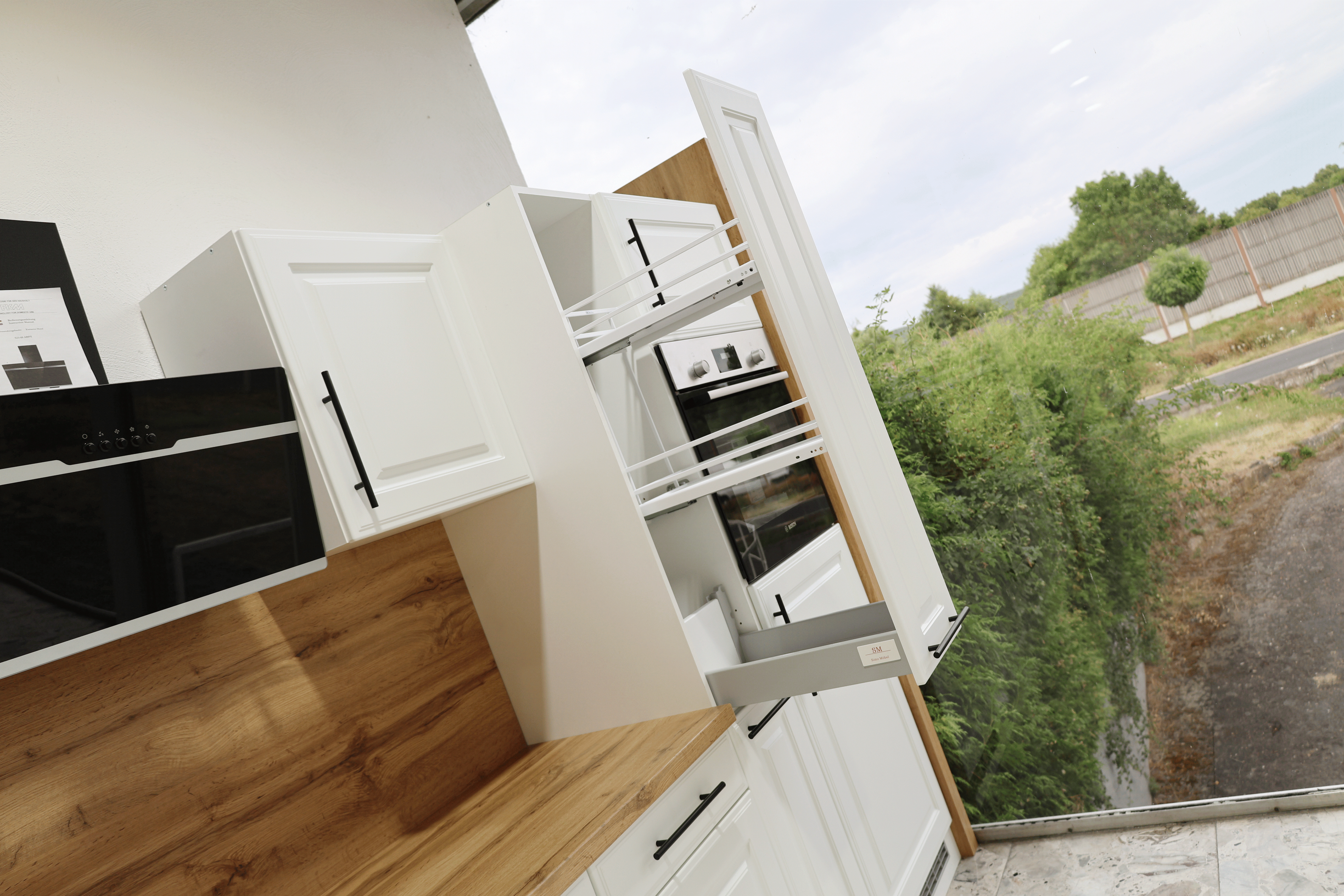 Moderne Landhausküche 310 cm – Weiß – Soft-Close &amp; Premium-Auszüge – inkl. 5 Elektrogeräte &amp; Nischenrückwand – Made in Germany