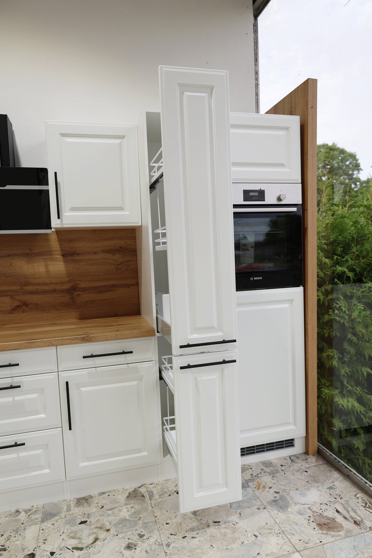 Landhaus Küche ROMA 310 cm – Weiß – Soft-Close &amp; Premium-Auszüge – inkl. 5 Elektrogeräte &amp; Nischenrückwand – Made in Germany