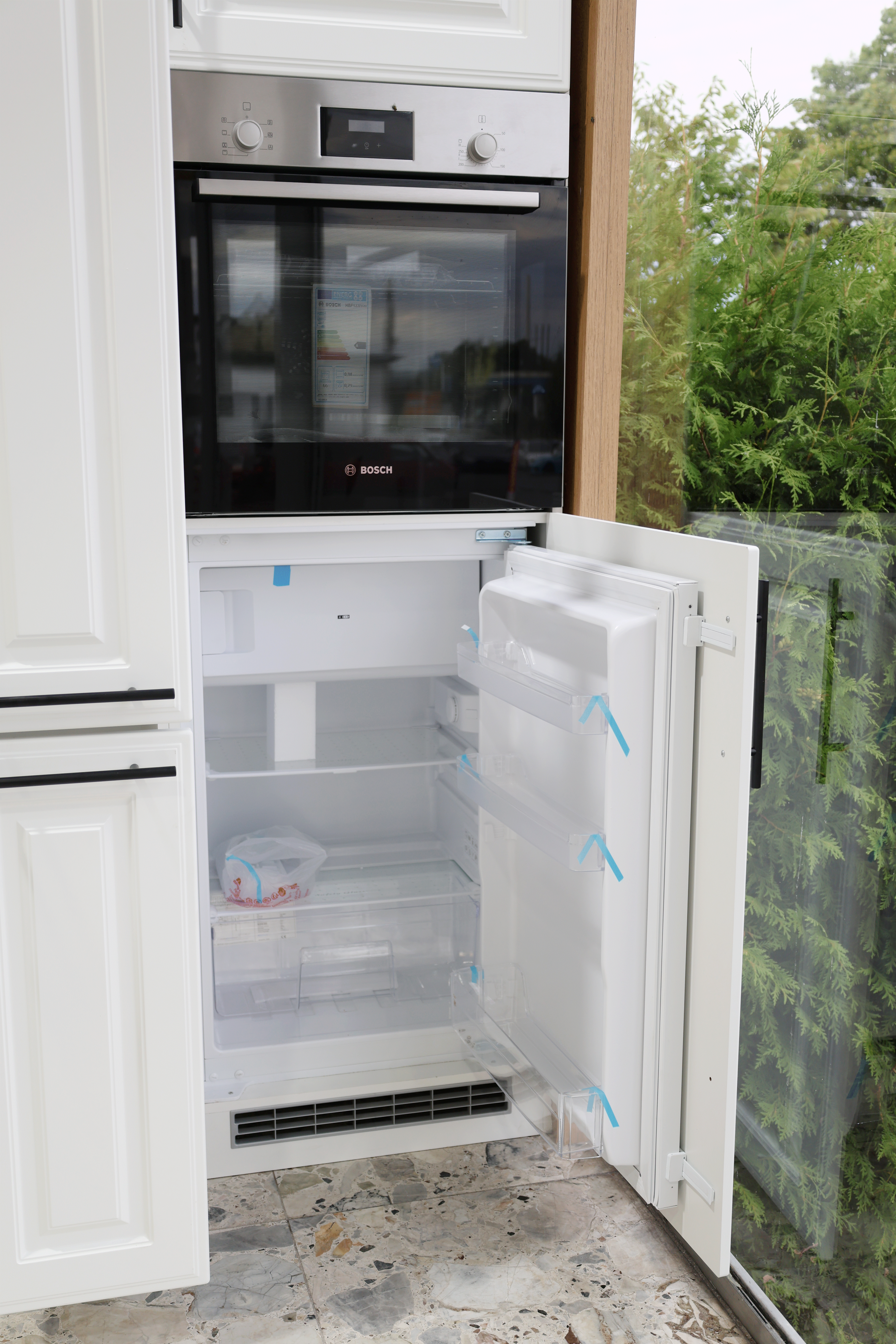 Moderne Landhausküche 310 cm – Weiß – Soft-Close &amp; Premium-Auszüge – inkl. 5 Elektrogeräte &amp; Nischenrückwand – Made in Germany