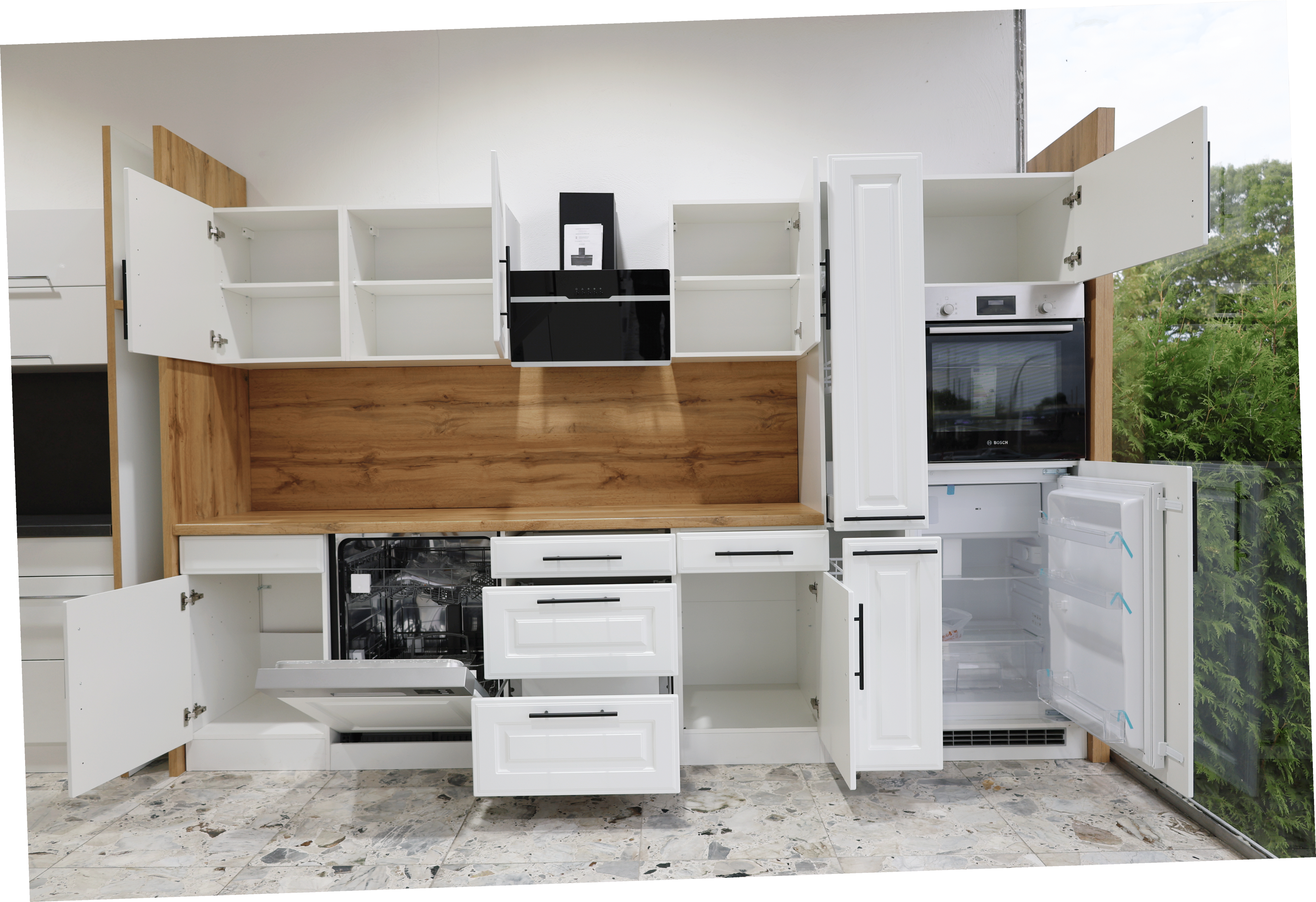 Moderne Landhausküche 310 cm – Weiß – Soft-Close &amp; Premium-Auszüge – inkl. 5 Elektrogeräte &amp; Nischenrückwand – Made in Germany