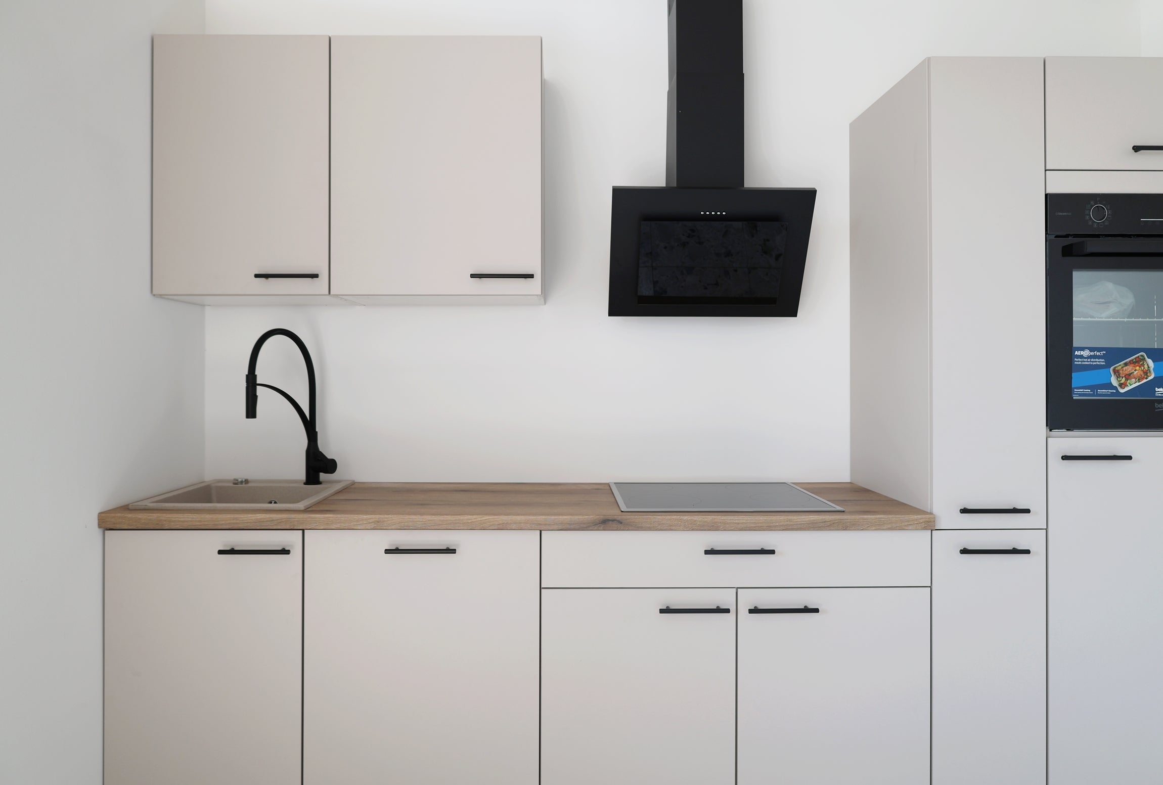 Küche Küchenbloch Küchenzeile 300cm  ohne Elektrogeräte