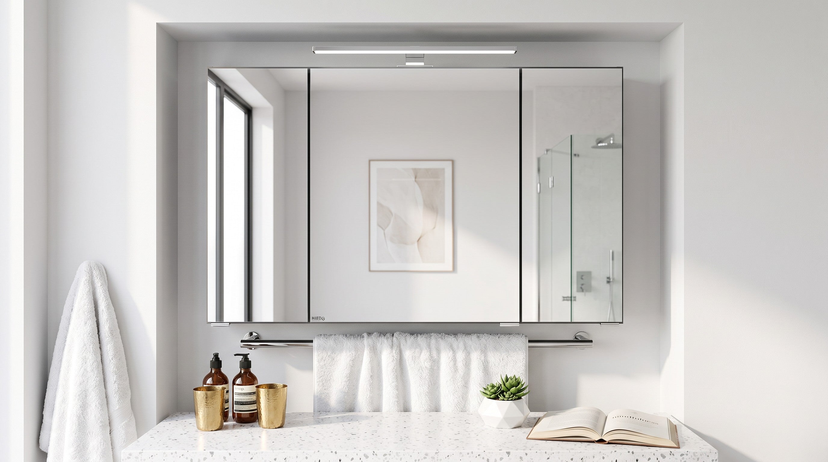 Spiegelschrank Luna 80 cm weiß mit LED – 3 Spiegeltüren