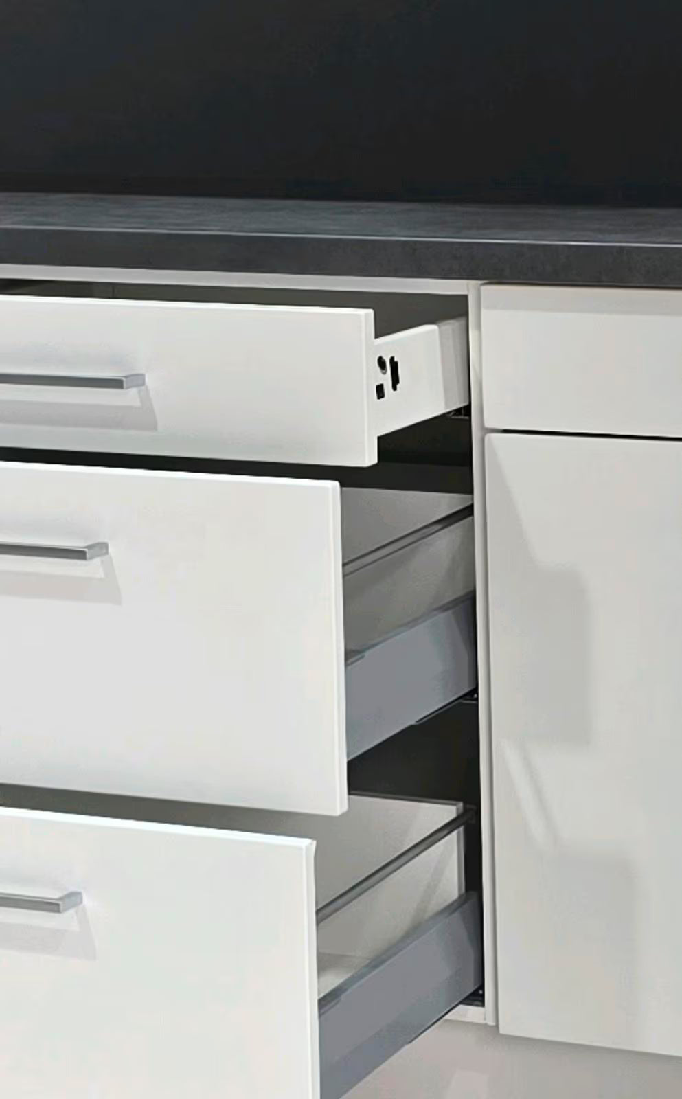 Moderne Einbauküche 300 cm – grau Matt – ohne Elektrogeräte